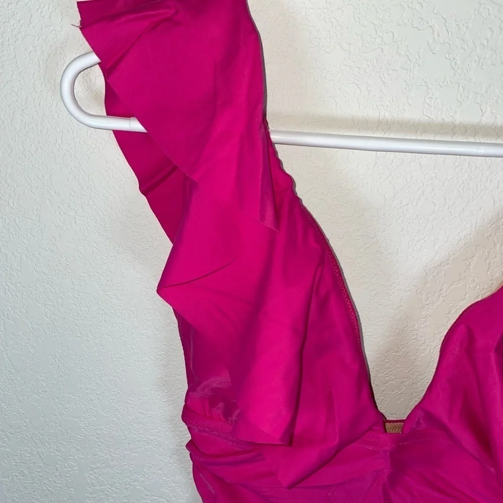 J.Crew Ruched Ruffle women’s one piece swimsuit. Fuchsia size 4.